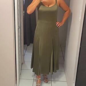 Vince   olive trendy color sleep dress